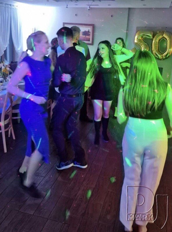 Oslava päťdesiatka v okrese Nové Mesto nad Váhom  v Reštaurácii Kúria Beckov pod hradom. Na oslave hral DJ MARK - Dj na oslavy 
